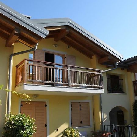 Apartamento Mansarda Di Alex E Nataly Calceranica al Lago Exterior foto