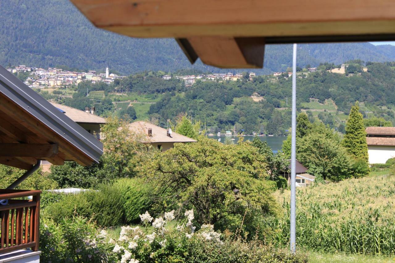 Apartamento Mansarda Di Alex E Nataly Calceranica al Lago Exterior foto