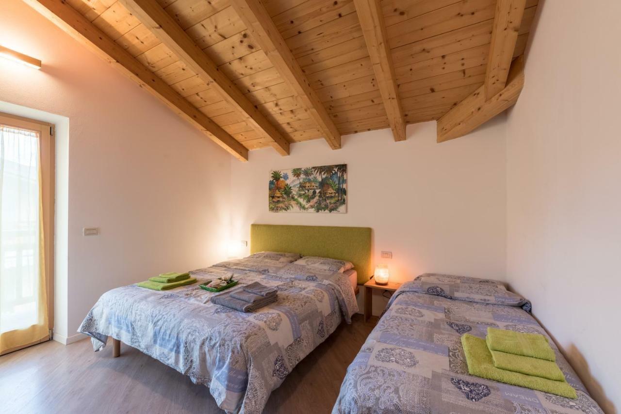Apartamento Mansarda Di Alex E Nataly Calceranica al Lago Exterior foto