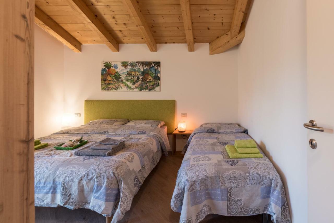Apartamento Mansarda Di Alex E Nataly Calceranica al Lago Exterior foto